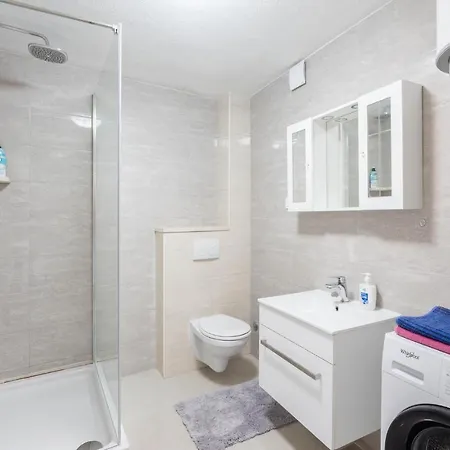 Dom wakacyjny Stunning In With Kitchen Povlja (Brac)