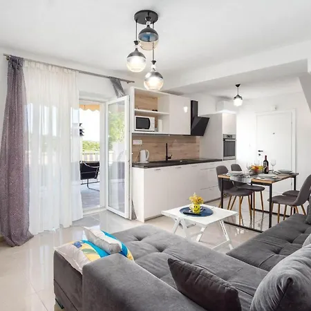 Stunning In With Kitchen Hébergement de vacances